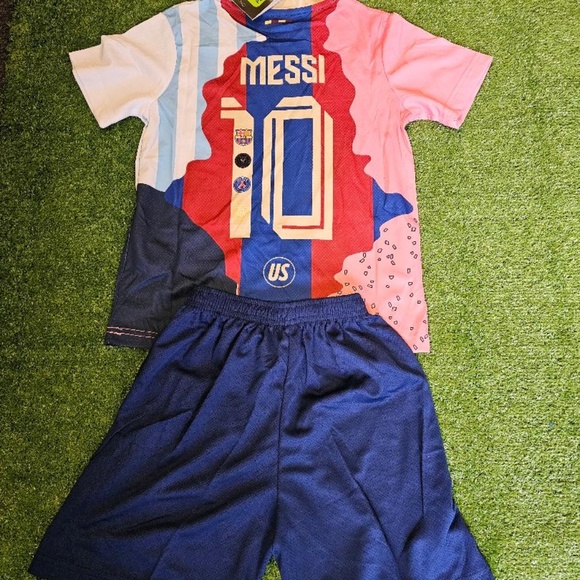 4 Teams on one jersey #10 Messi jersey - Picture 1 of 3
